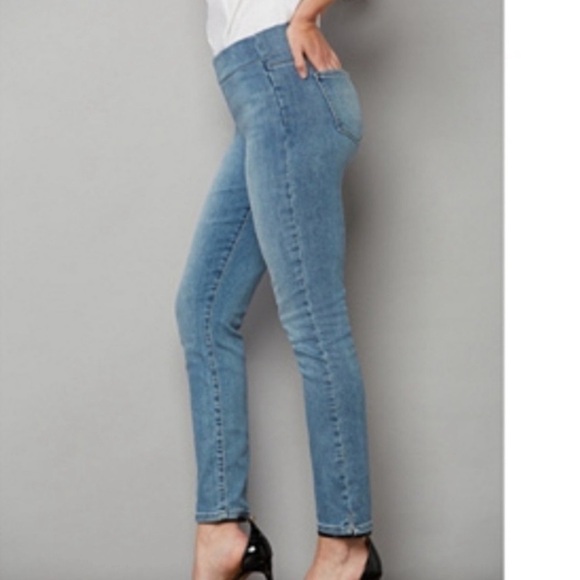 NYDJ Alina Pull On Ankle Jeans Light Wash Size 6 - Picture 2 of 13
